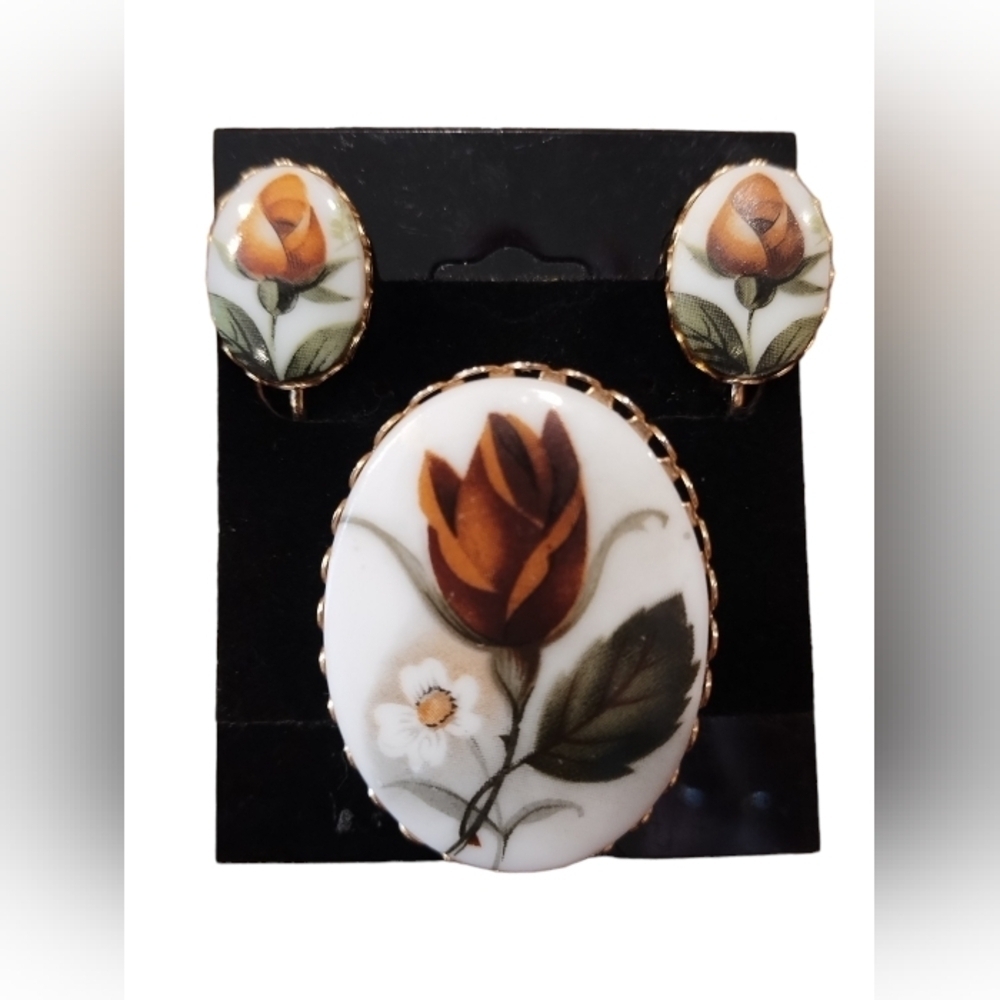 Rare Mid Century Vintage Porcelain Floral Cameo Brooch Pin Clip Earrings Set